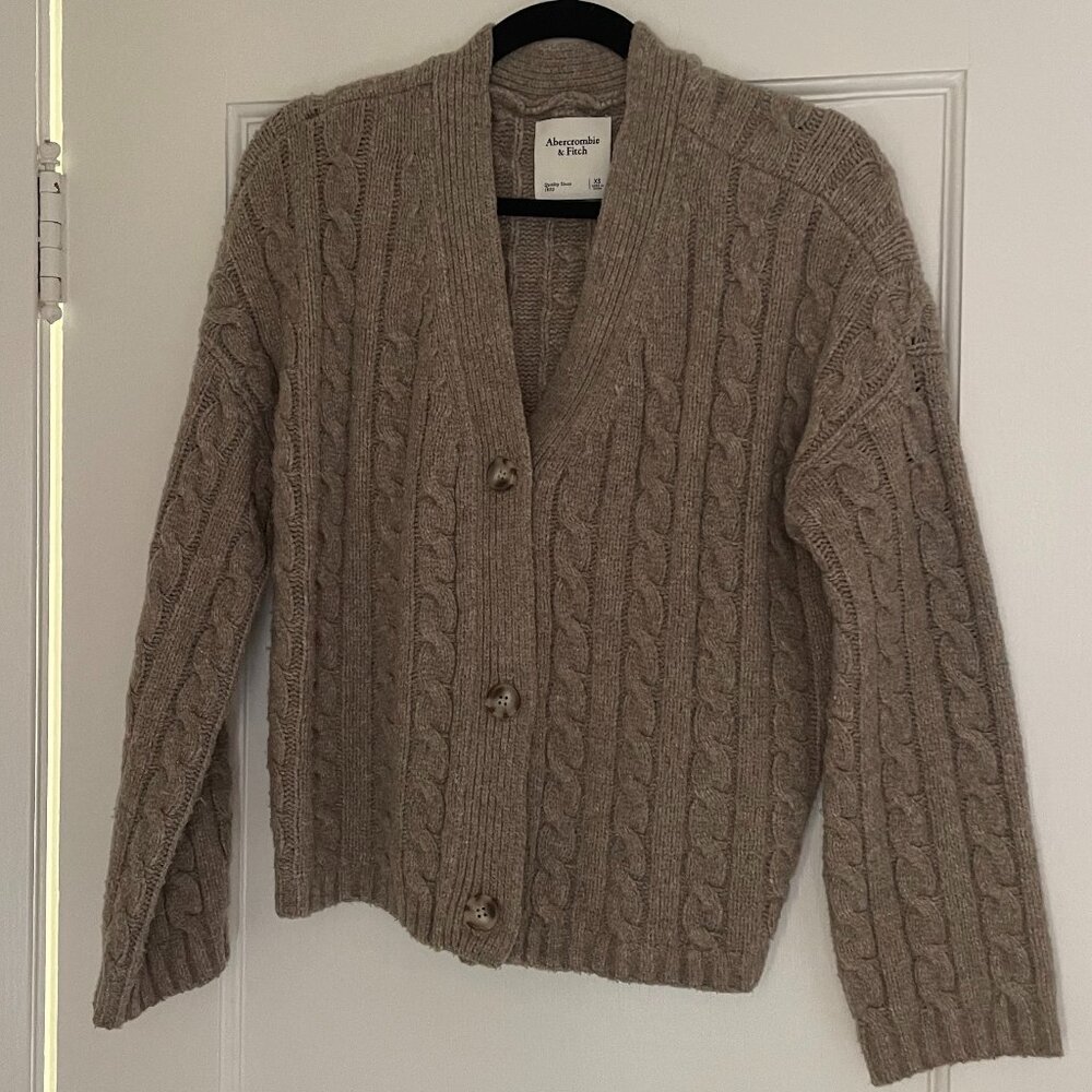 Abercrombie & Fitch Cable Short Cardigan